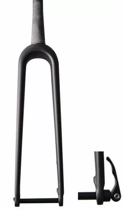 Moquai Fourche En Carbone Pour Le Gravier Avec Des Oeillets De Garde-boue